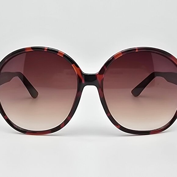 Vince Camuto VC602 Tortoise Frame Brown Gradient Lens Oversized Sunglasses 57mm - Picture 2 of 13